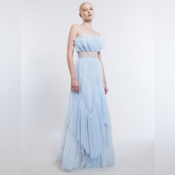 BCBG Jeanne Strapless Tulle Gown - Picture 5 of 7